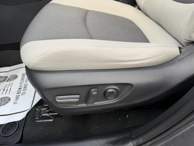 Toyota RAV4 XLE 2019