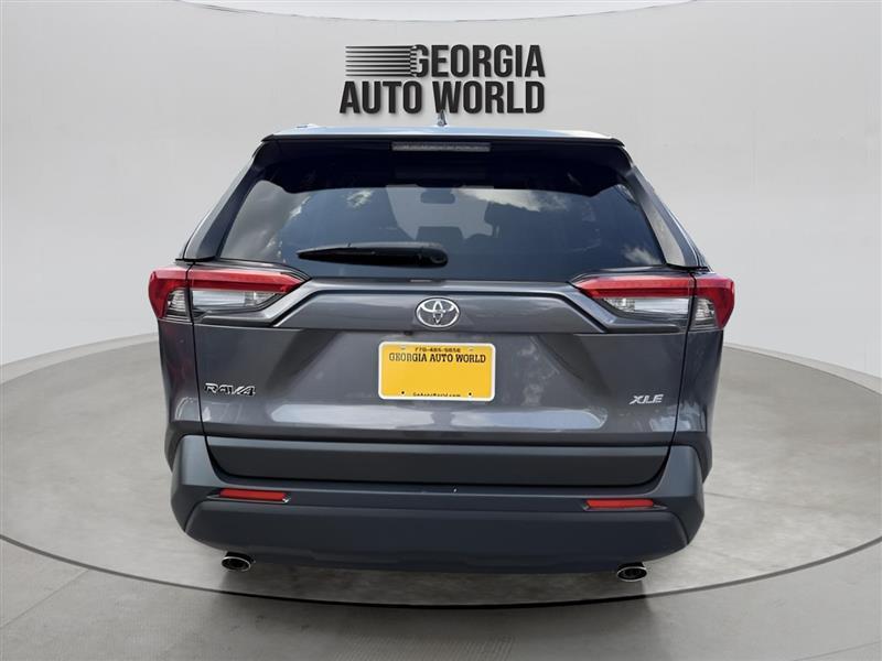 Toyota RAV4 XLE 2019