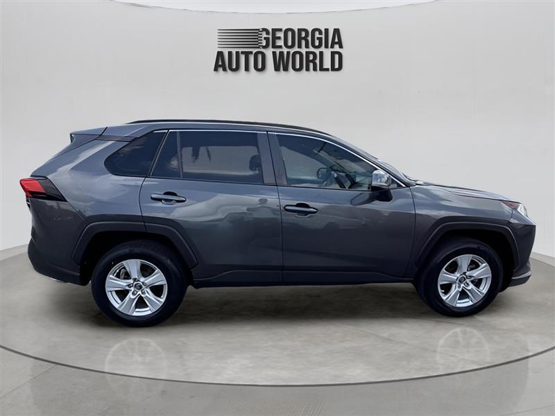 Toyota RAV4 XLE 2019
