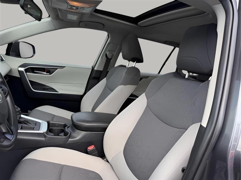 Toyota RAV4 XLE 2019