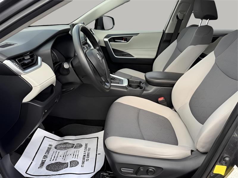 Toyota RAV4 XLE 2019