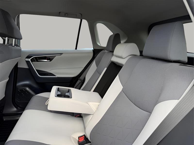 Toyota RAV4 XLE 2019