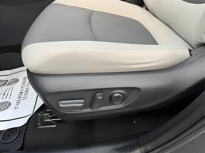 Toyota RAV4 XLE 2019