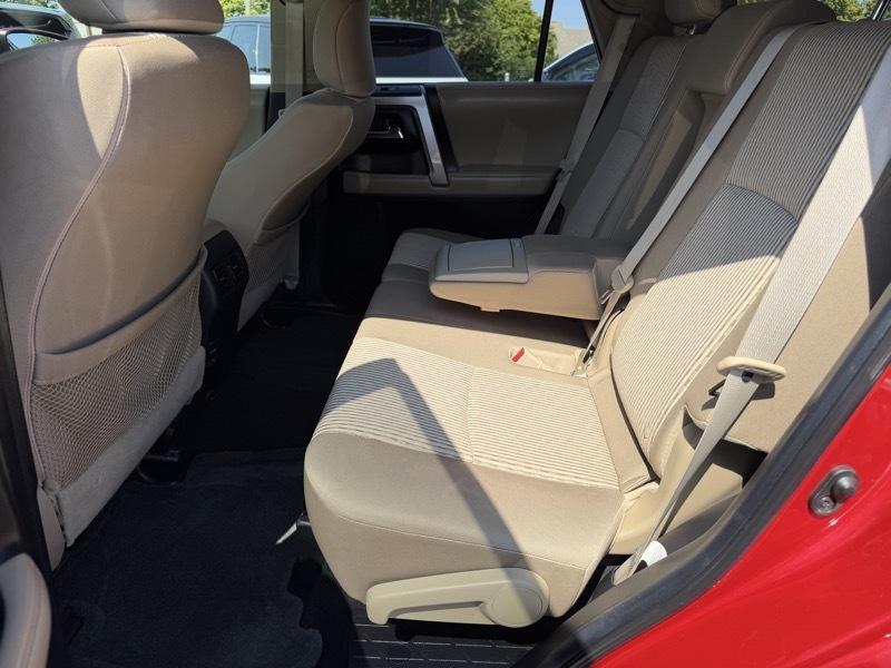 Toyota 4Runner SR5 4WD 2016