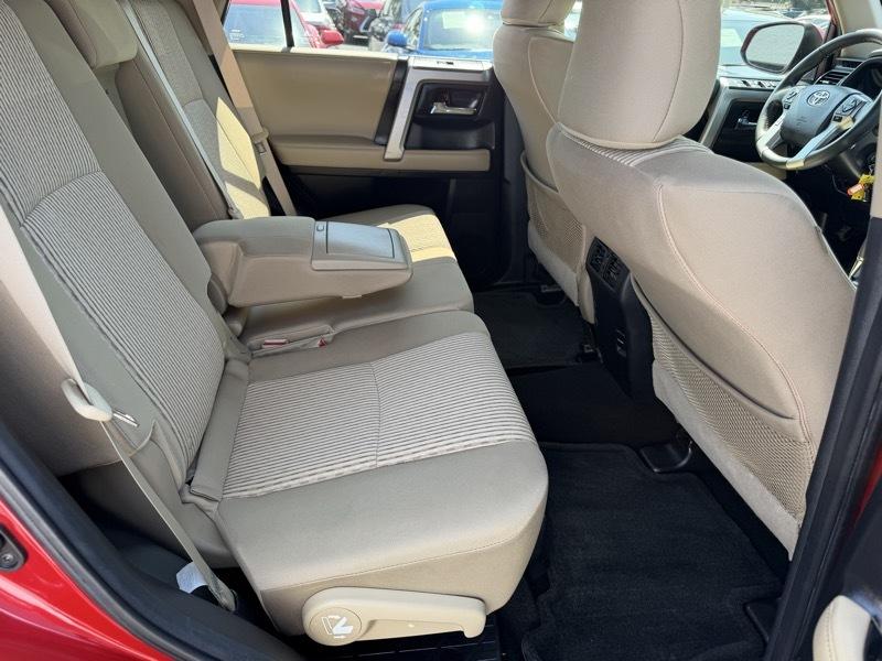 Toyota 4Runner SR5 4WD 2016
