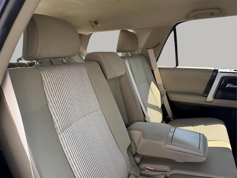 Toyota 4Runner SR5 4WD 2016