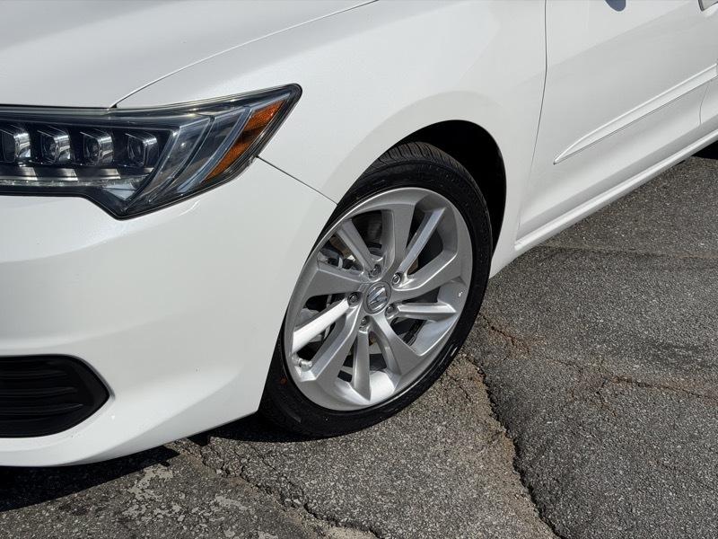 Acura ILX 8-Spd AT w/ Premium Package 2017