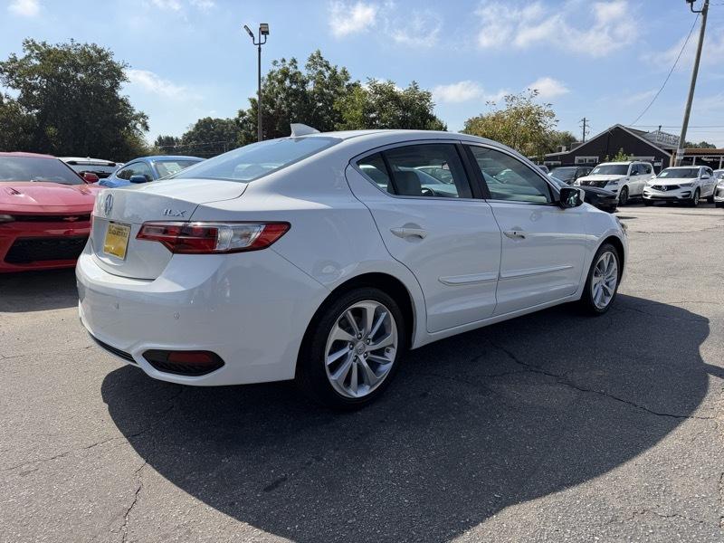 Acura ILX 8-Spd AT w/ Premium Package 2017