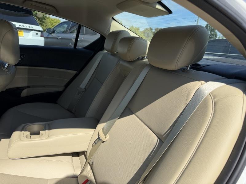 Acura ILX 8-Spd AT w/ Premium Package 2017