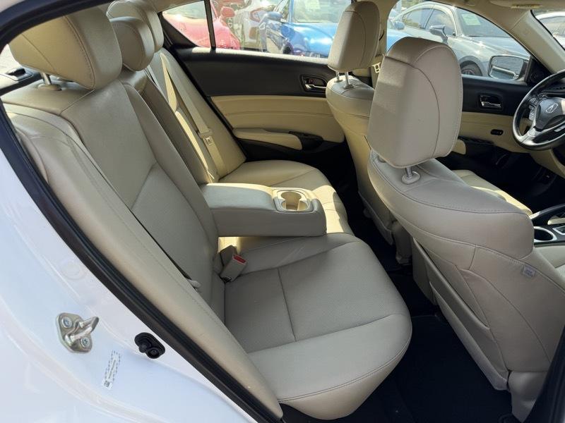 Acura ILX 8-Spd AT w/ Premium Package 2017