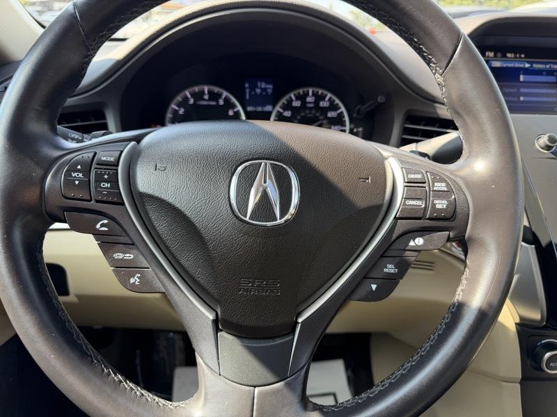 Acura ILX 8-Spd AT w/ Premium Package 2017