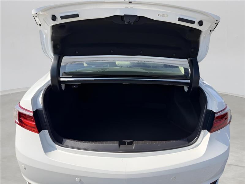 Acura ILX 8-Spd AT w/ Premium Package 2017