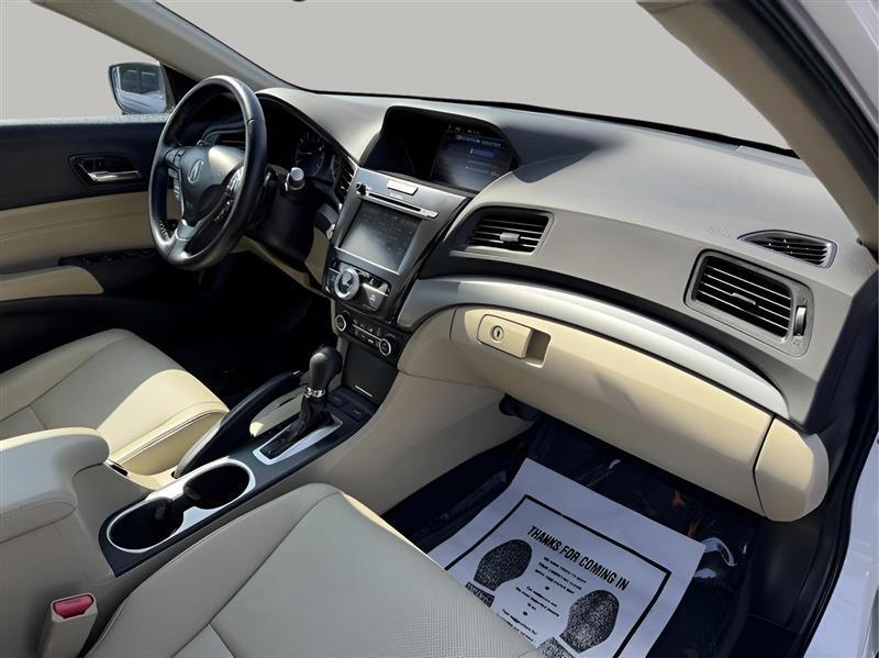 Acura ILX 8-Spd AT w/ Premium Package 2017
