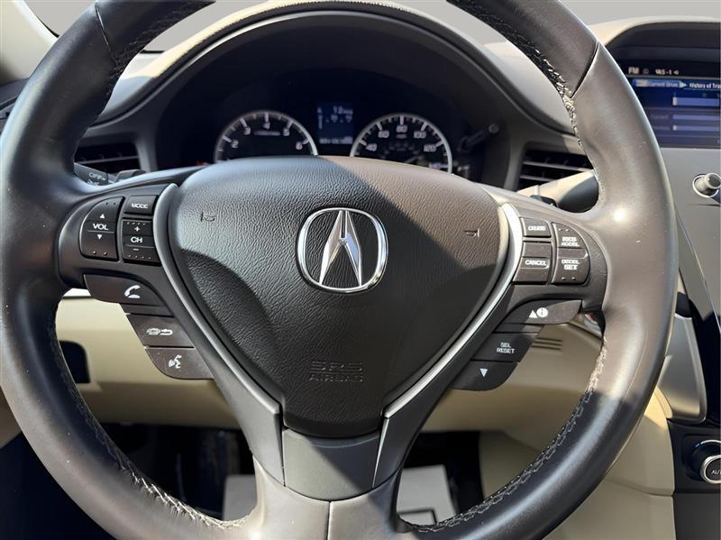 Acura ILX 8-Spd AT w/ Premium Package 2017