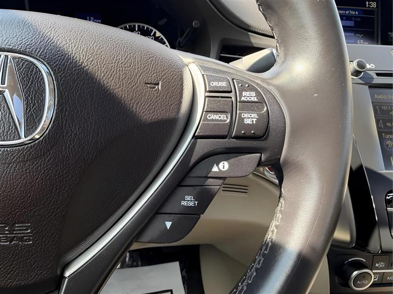 Acura ILX 8-Spd AT w/ Premium Package 2017