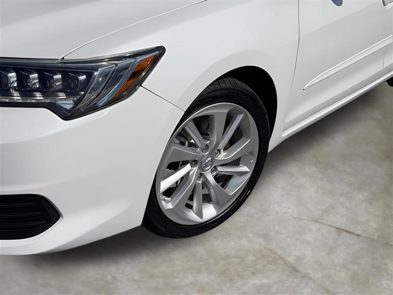 Acura ILX 8-Spd AT w/ Premium Package 2017