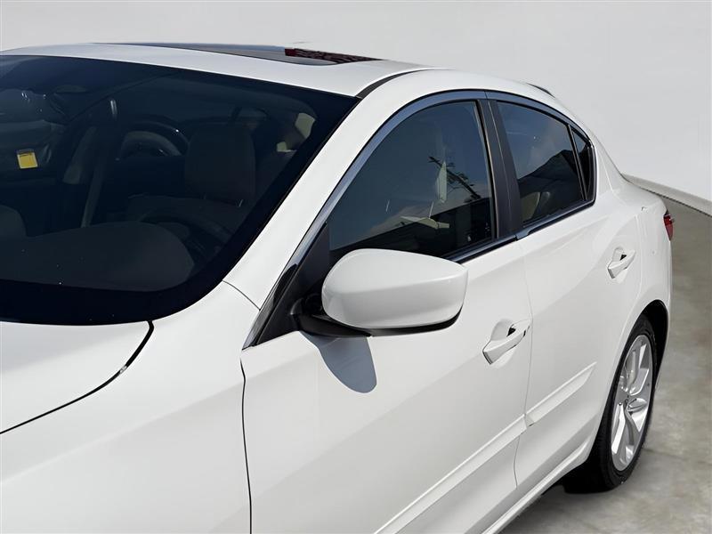 Acura ILX 8-Spd AT w/ Premium Package 2017