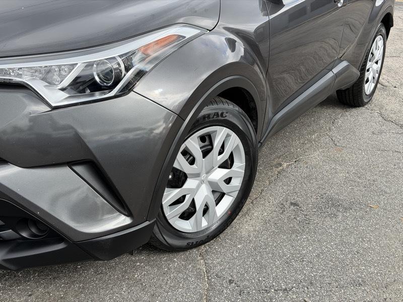 Toyota C-HR LE 2019