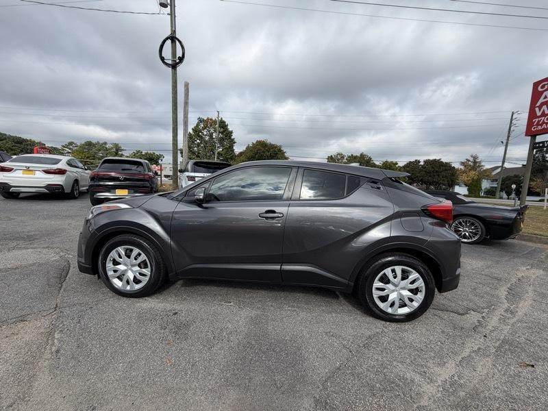 Toyota C-HR LE 2019