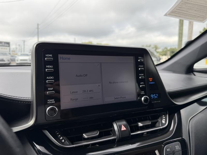 Toyota C-HR LE 2019