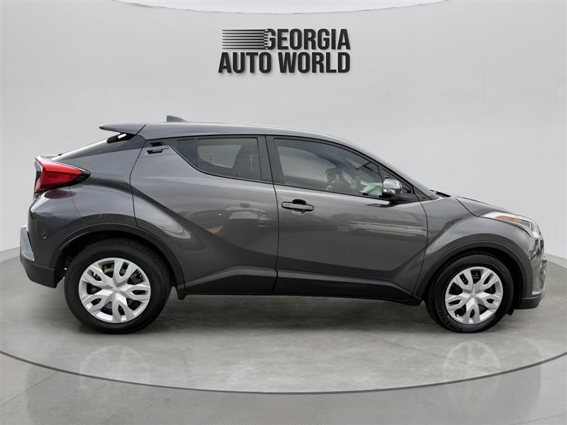 Toyota C-HR LE 2019
