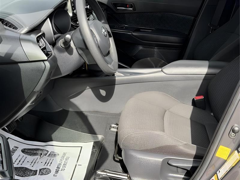 Toyota C-HR LE 2019