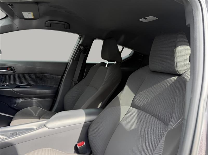 Toyota C-HR LE 2019