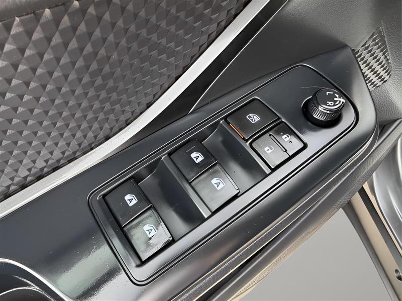 Toyota C-HR LE 2019