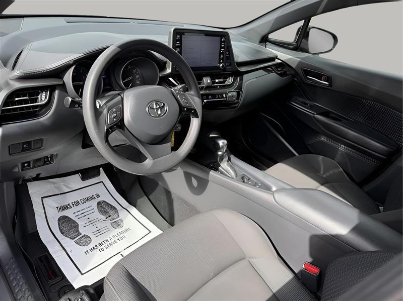 Toyota C-HR LE 2019
