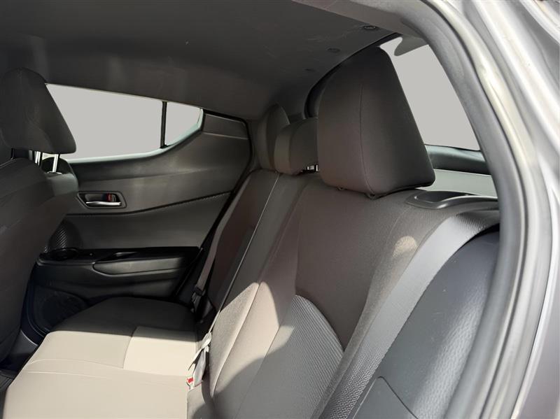 Toyota C-HR LE 2019