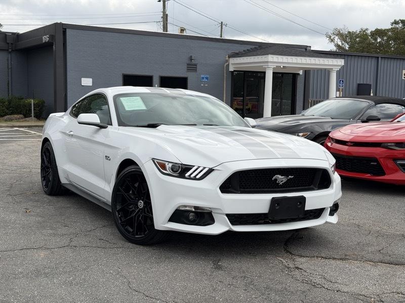 Ford Mustang GT Premium Coupe 2017