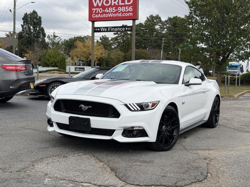 Ford Mustang GT Premium Coupe 2017