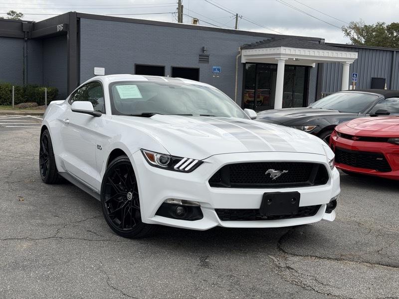 Ford Mustang GT Premium Coupe 2017