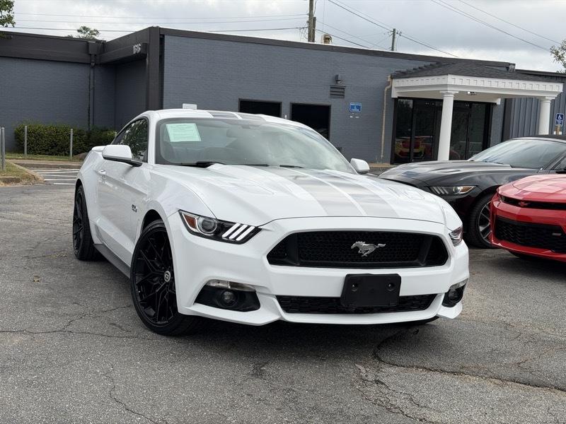 Ford Mustang GT Premium Coupe 2017