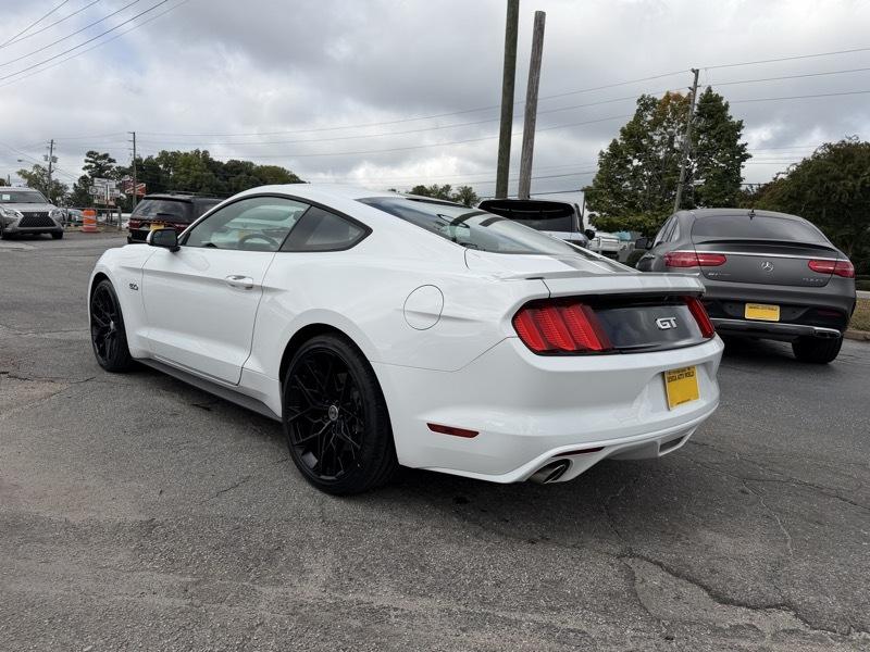 Ford Mustang GT Premium Coupe 2017