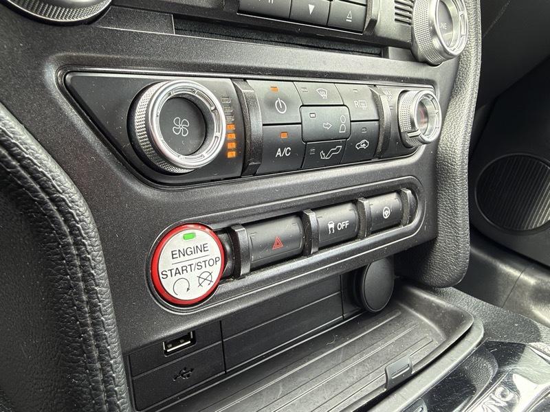 Ford Mustang GT Premium Coupe 2017