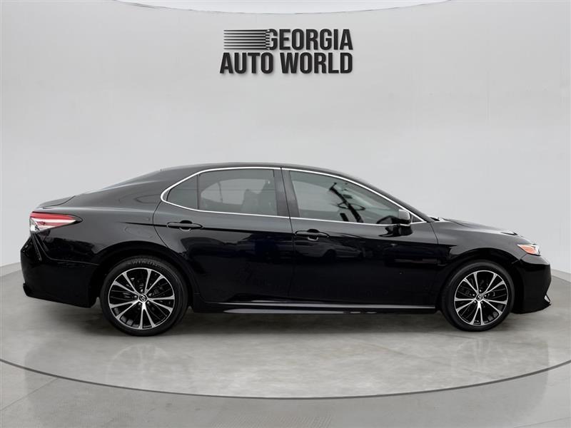 Toyota Camry 4dr Sdn I4 Auto SE (Natl) 2019