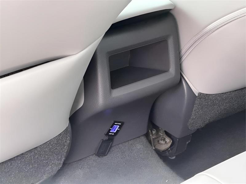 Toyota Camry 4dr Sdn I4 Auto SE (Natl) 2019