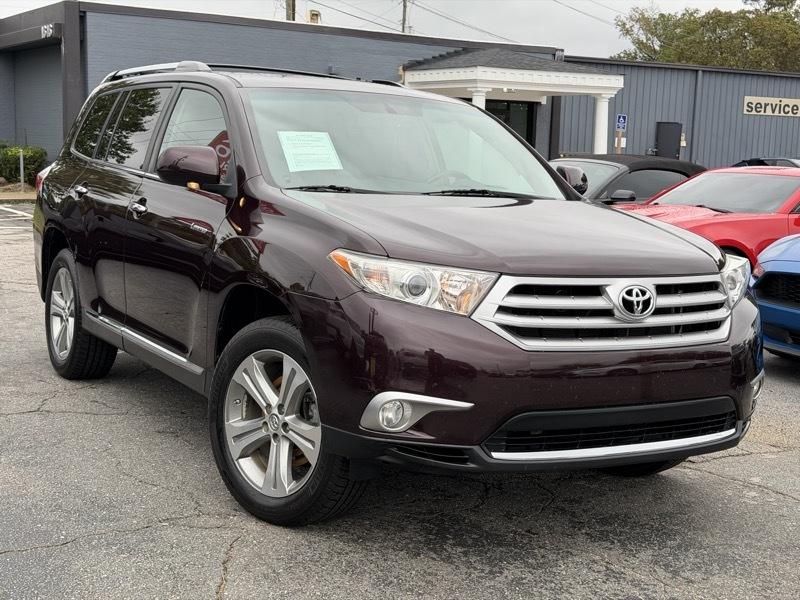 Toyota Highlander Limited 2WD 2011