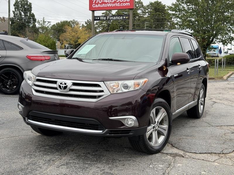 Toyota Highlander Limited 2WD 2011