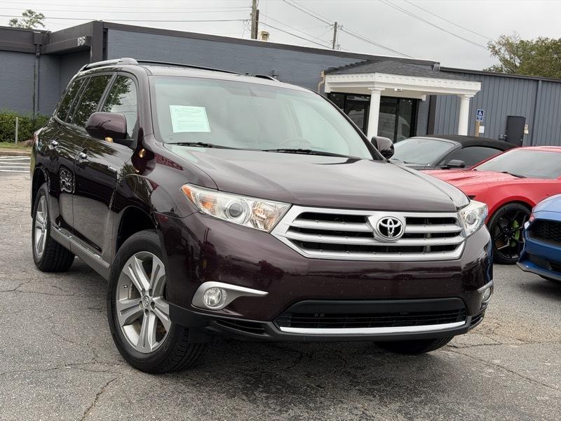 Toyota Highlander Limited 2WD 2011