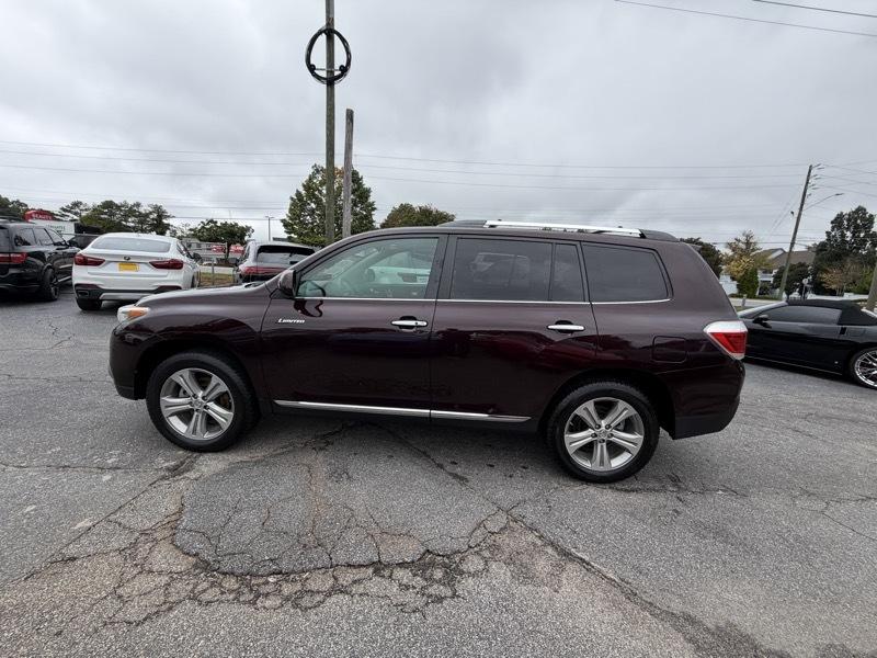 Toyota Highlander Limited 2WD 2011