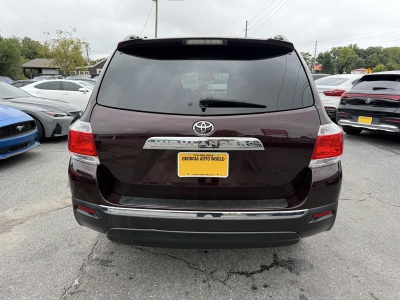 Toyota Highlander Limited 2WD 2011