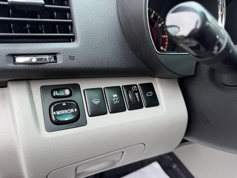 Toyota Highlander Limited 2WD 2011