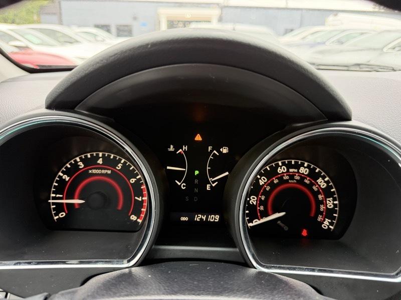 Toyota Highlander Limited 2WD 2011