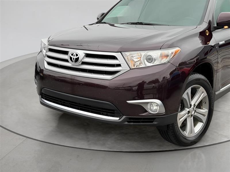 Toyota Highlander Limited 2WD 2011