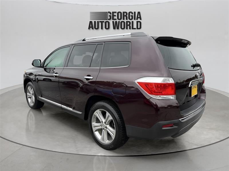 Toyota Highlander Limited 2WD 2011