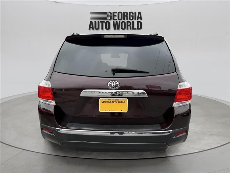 Toyota Highlander Limited 2WD 2011