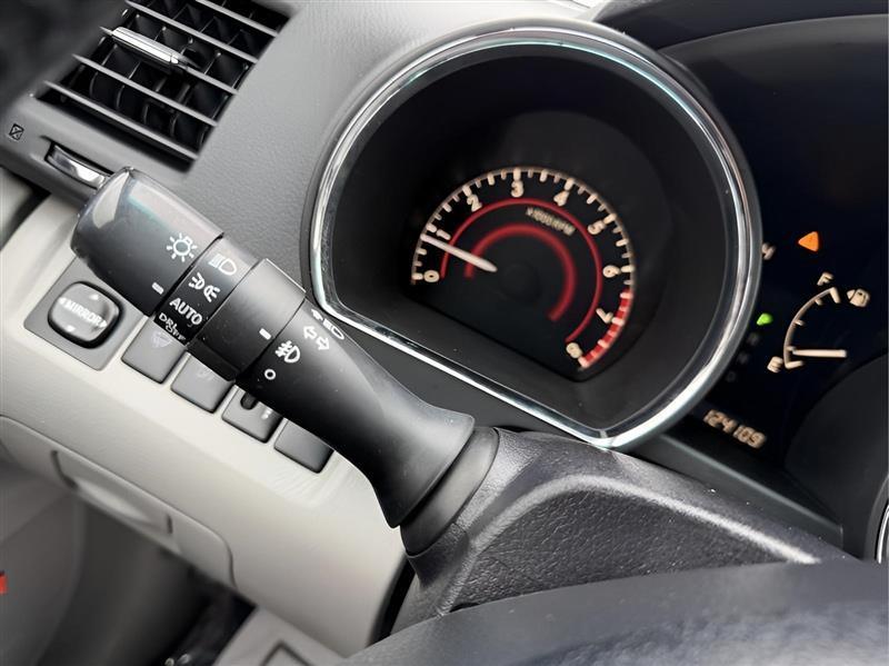 Toyota Highlander Limited 2WD 2011