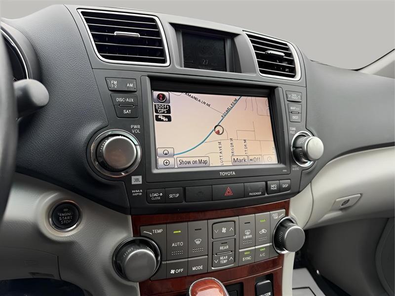 Toyota Highlander Limited 2WD 2011